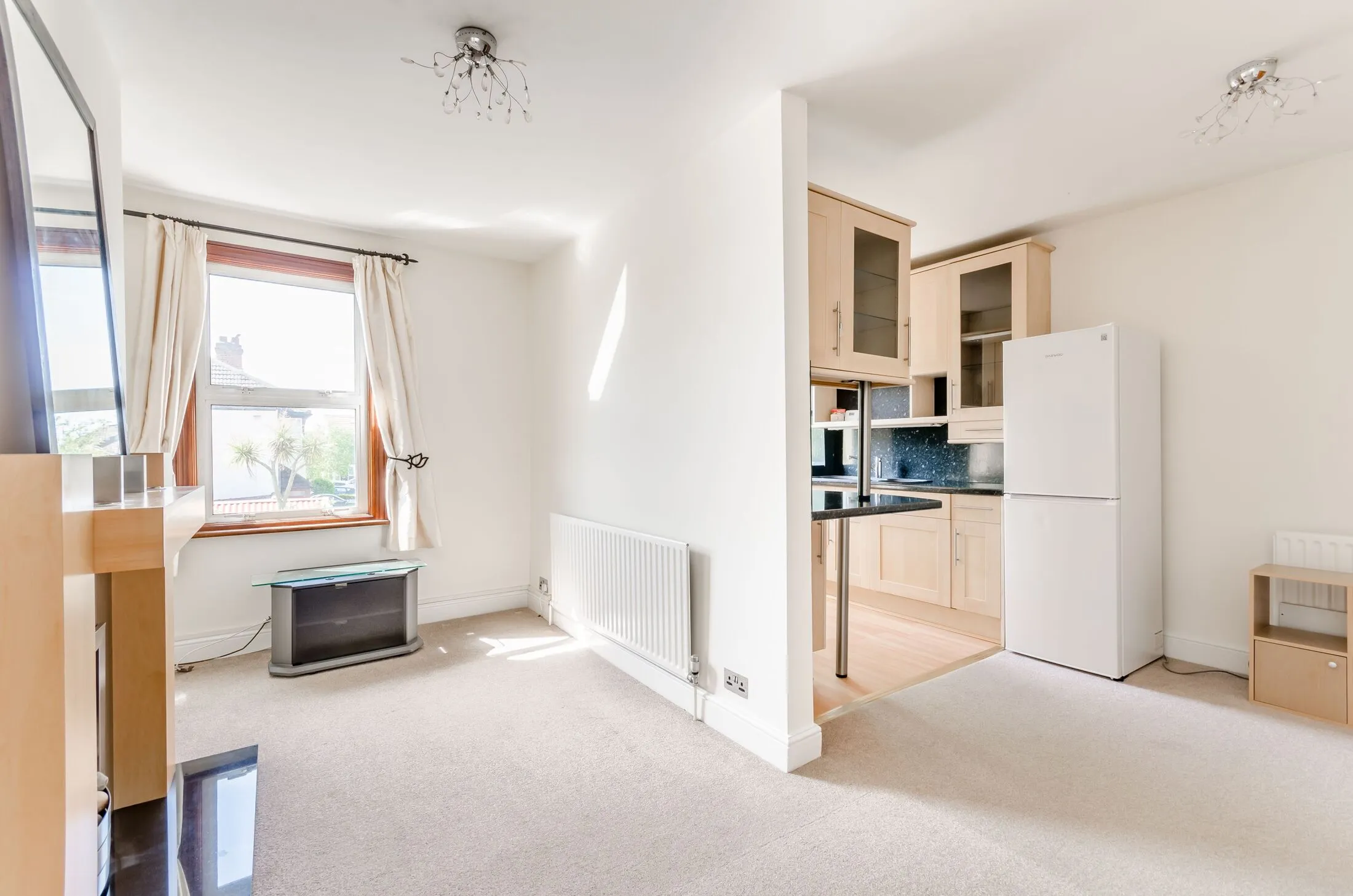Flat Cavendish Road in Greater London