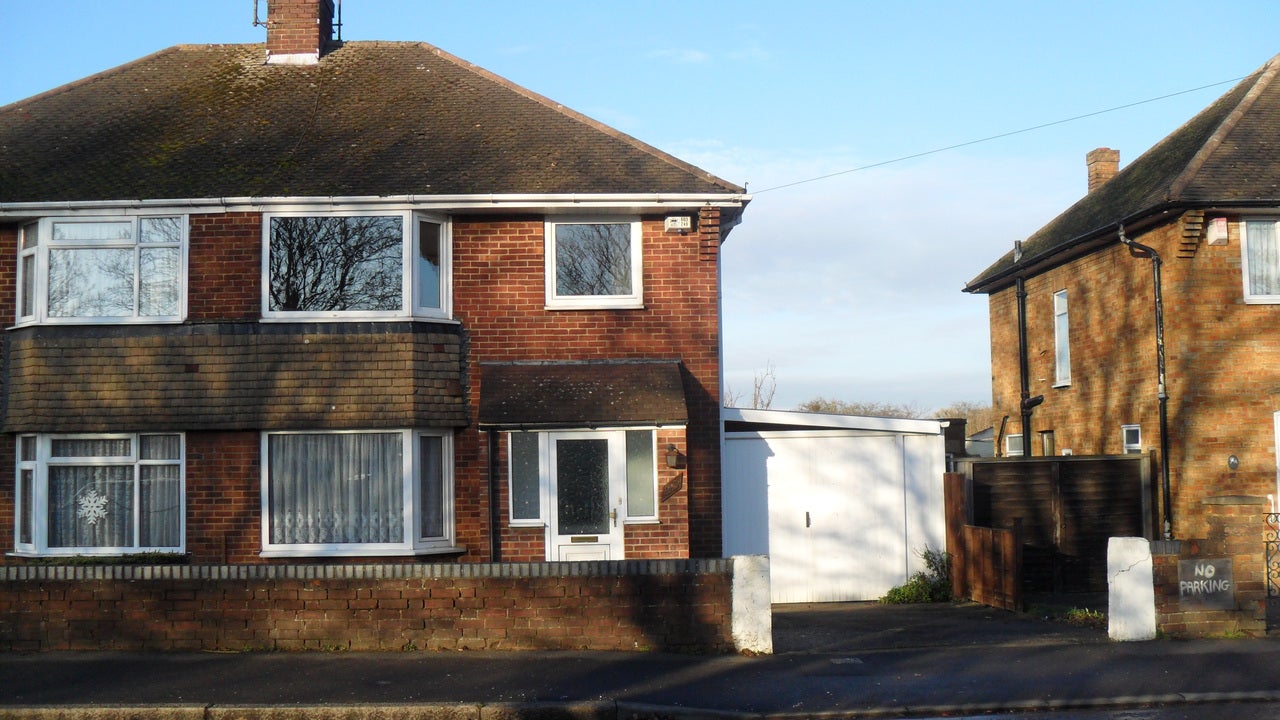 House Austin Road in Luton