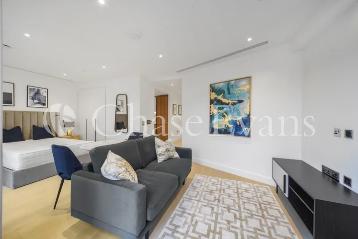 Flat Farringdon Road in Greater London