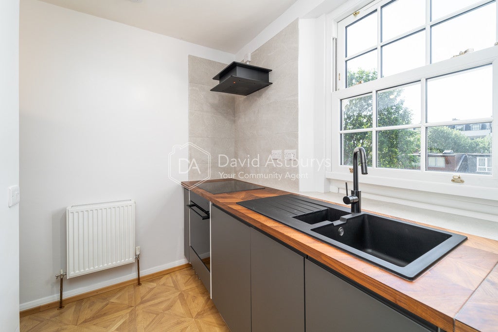 Flat Huntingdon Street in Greater London