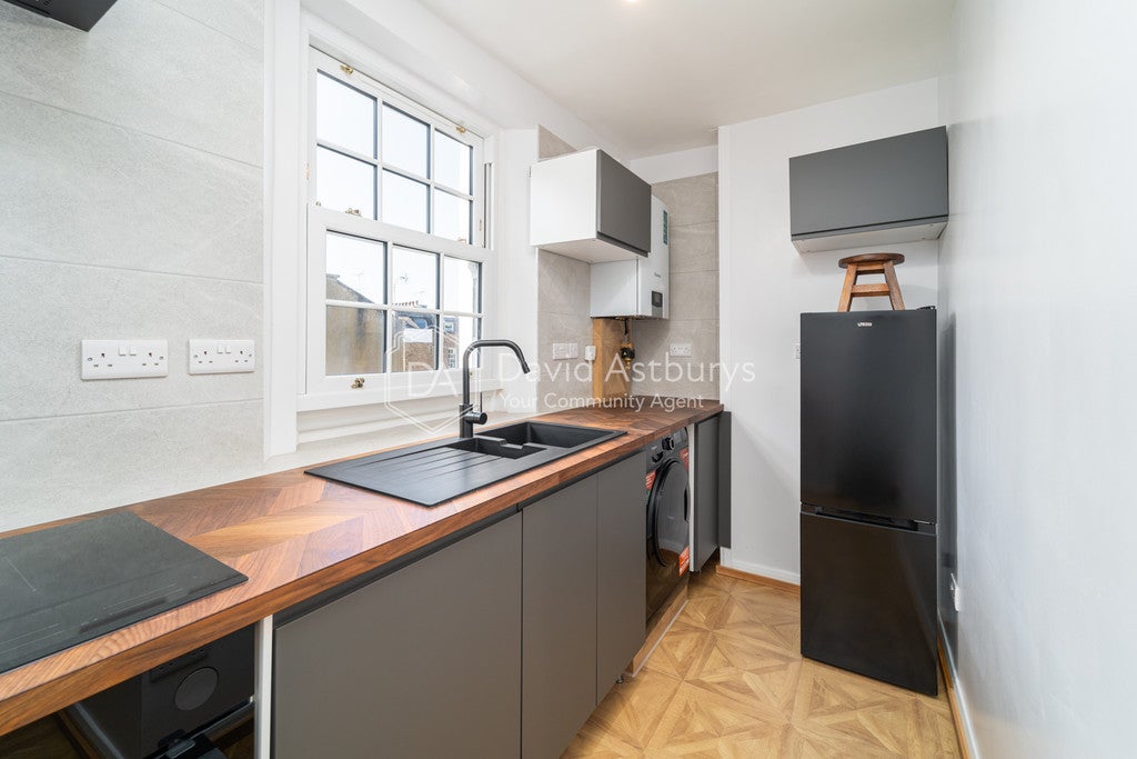 Flat Huntingdon Street in Greater London