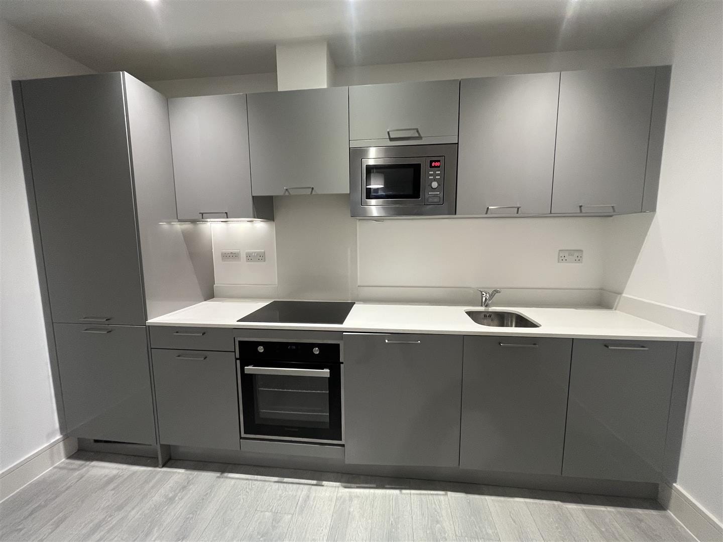 Flat Avebury Boulevard in Milton Keynes