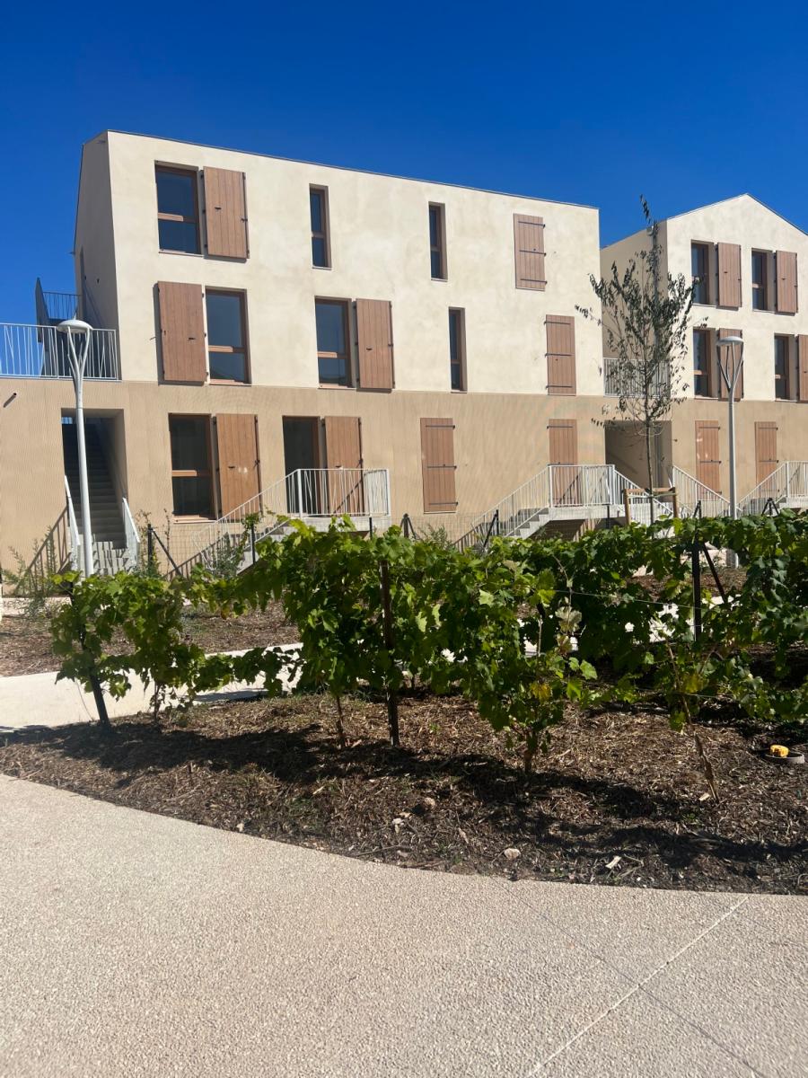 Appartement Rue de l'Ancienne École à Châteauneuf-le-Rouge