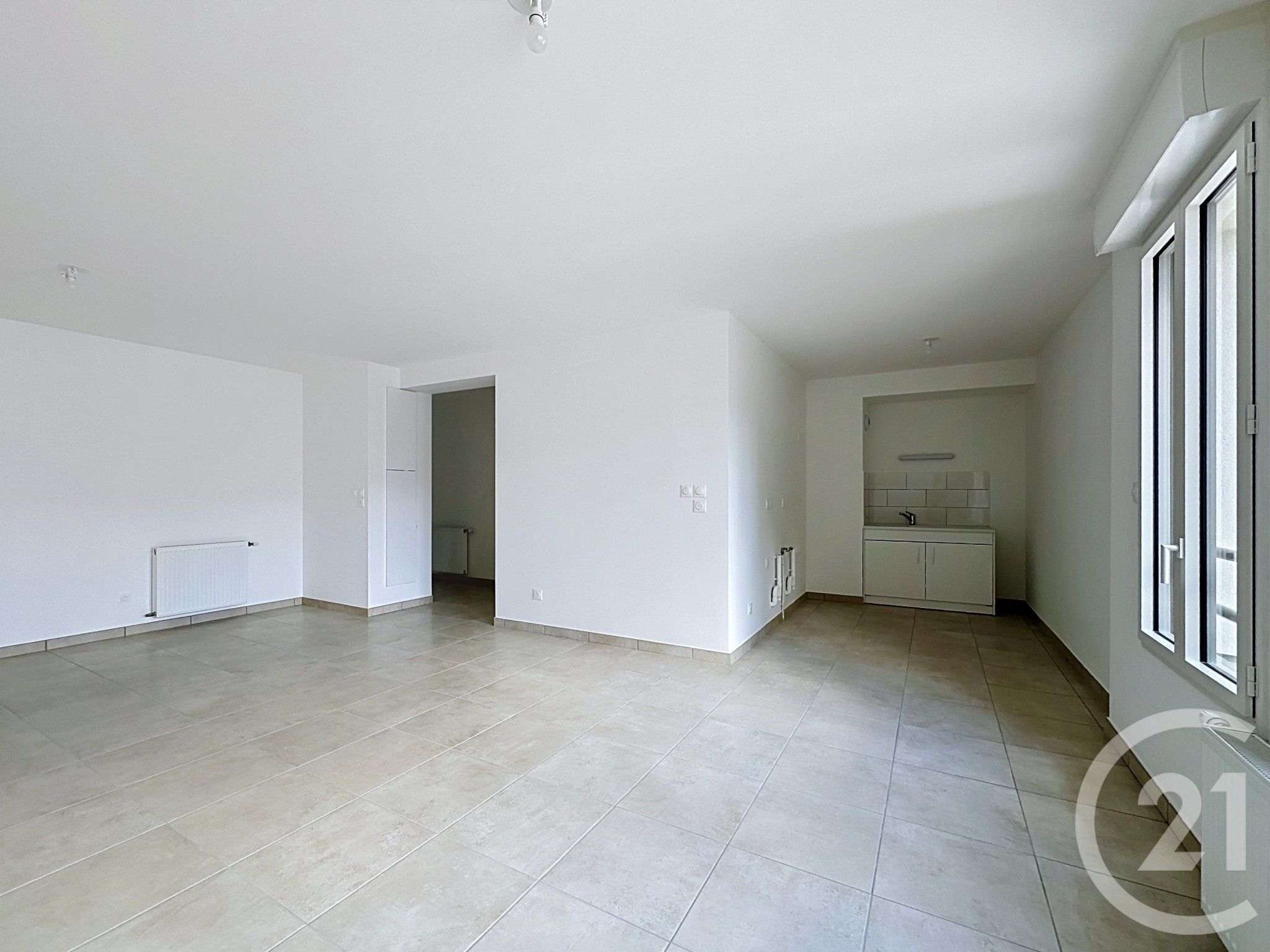 Flat Rue Maryse Bastié in Lyon