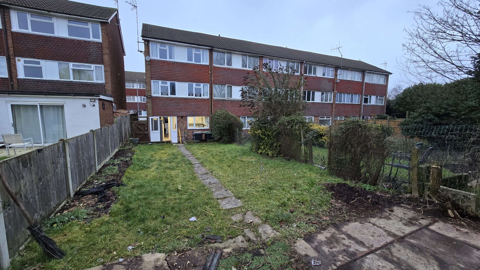 Room Chertsey Close in Luton