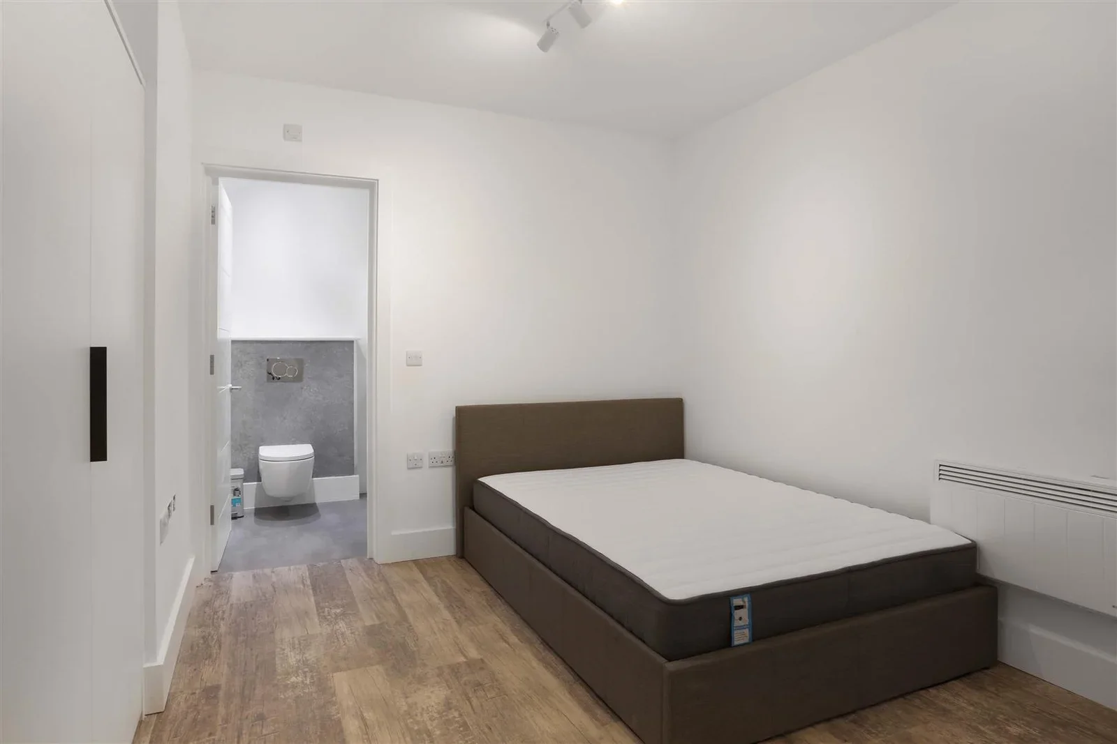 Room Langley Park Road in Greater London