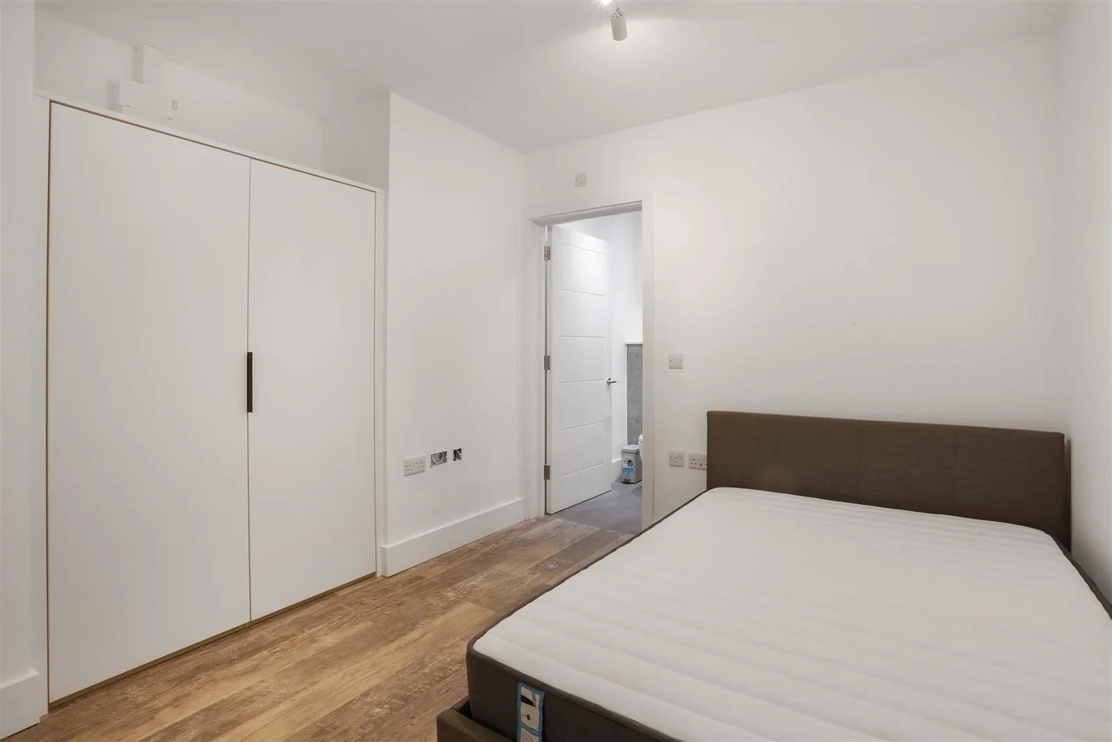 Room Langley Park Road in Greater London