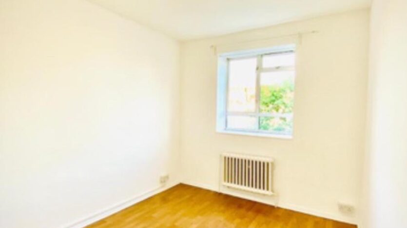 Flat Broadway in City of Westminster