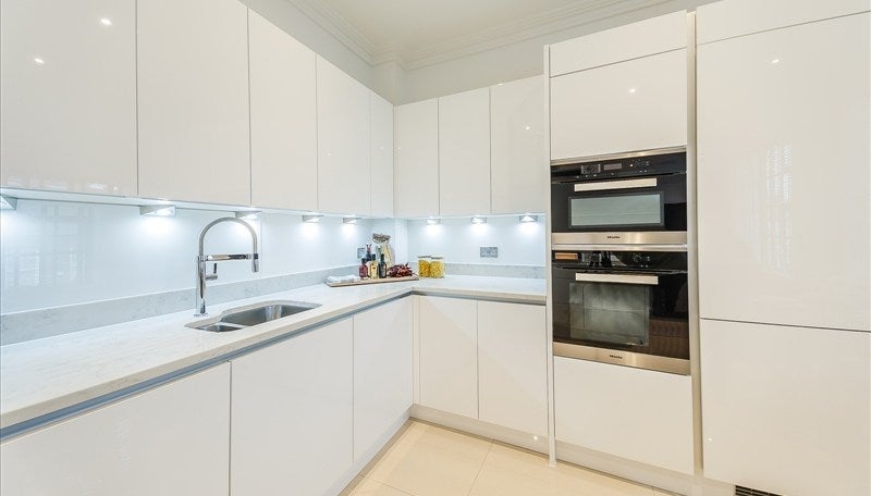 Flat Rainville Road in Greater London