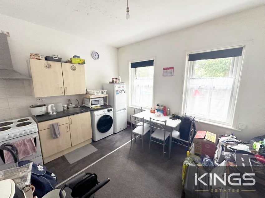 Flat Hampton Close in Southampton