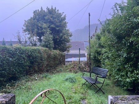 House Blaenogwr Terrace in Nant-y-moel