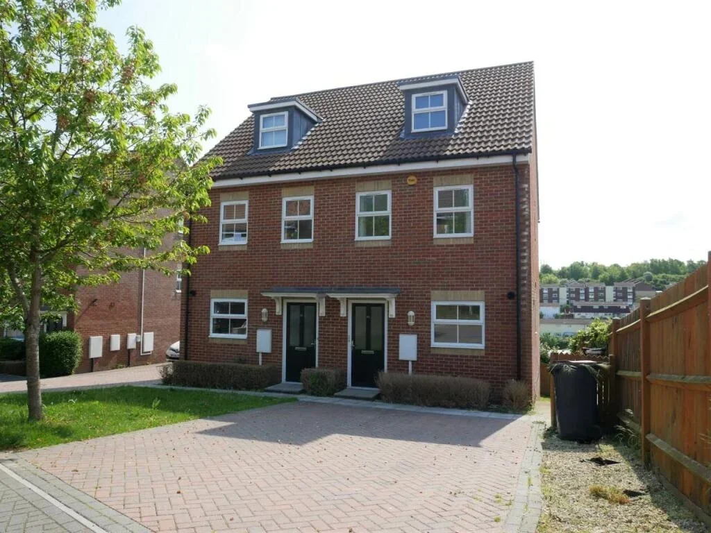 House Shanklin Close in Chatham