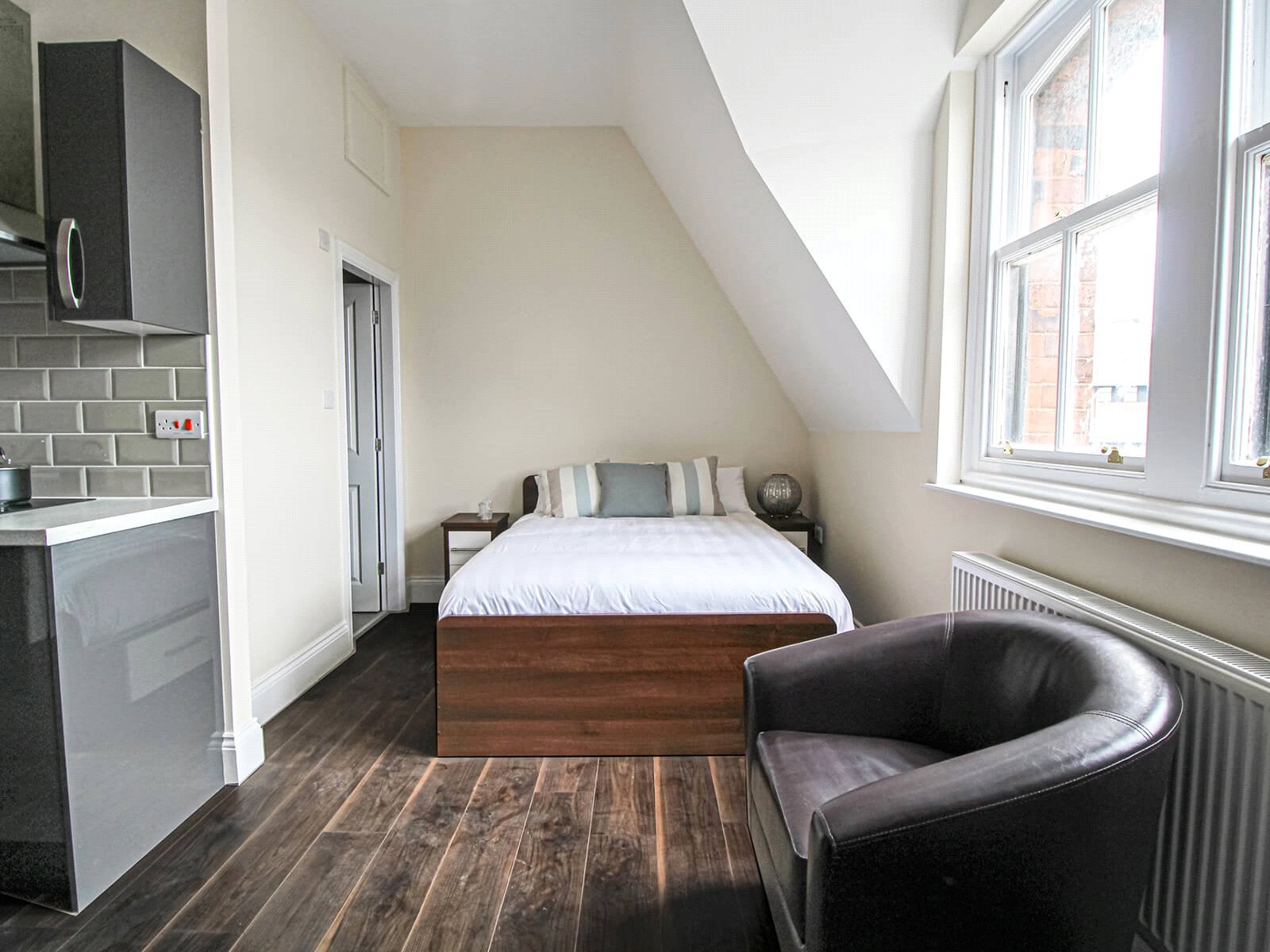 Flat Clarendon Road in Leeds