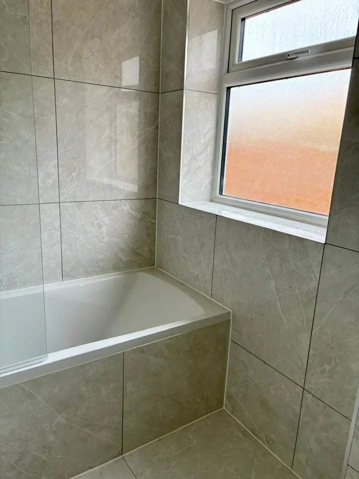 Flat Pembury Court in Greater London