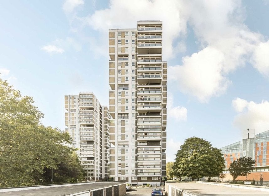 Flat Battersea Church Road in Greater London