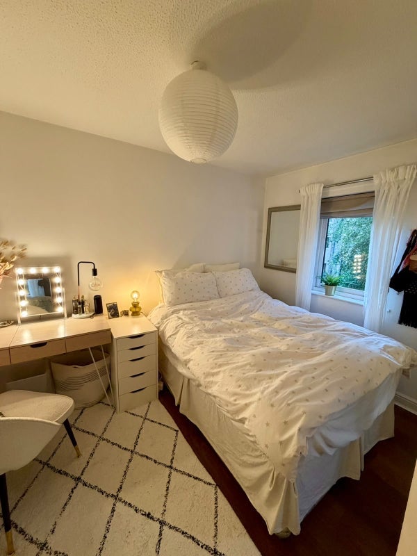 Room Bellshaugh Gardens in Glasgow