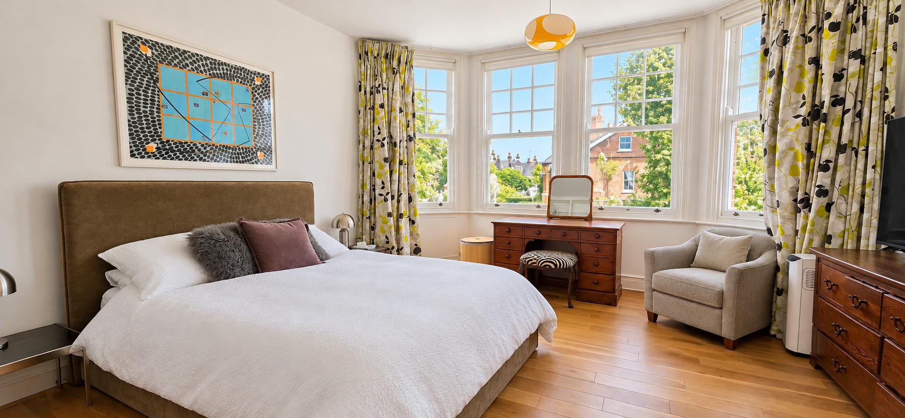 Flat Teignmouth Road in Greater London