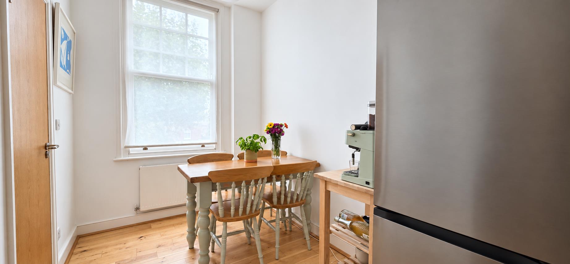 Flat Teignmouth Road in Greater London