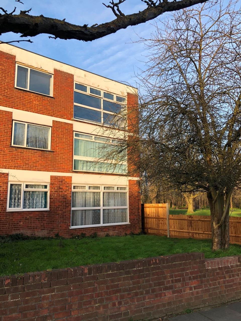 Flat Ruislip Road in Greater London