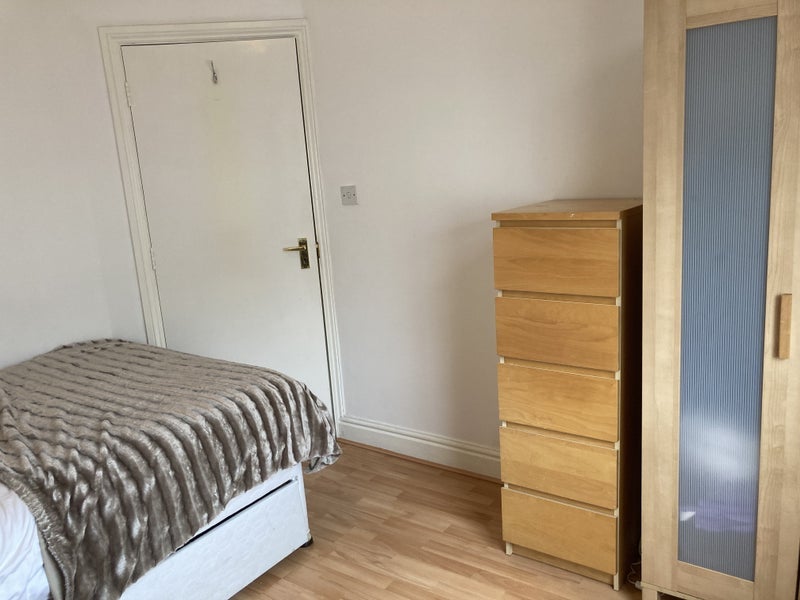 Room Elsham Road in Greater London