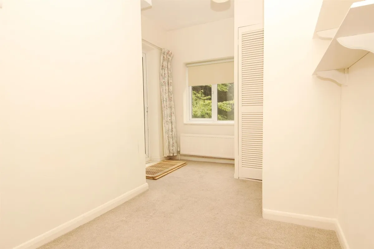Flat Tisbury Road in Portslade by Sea