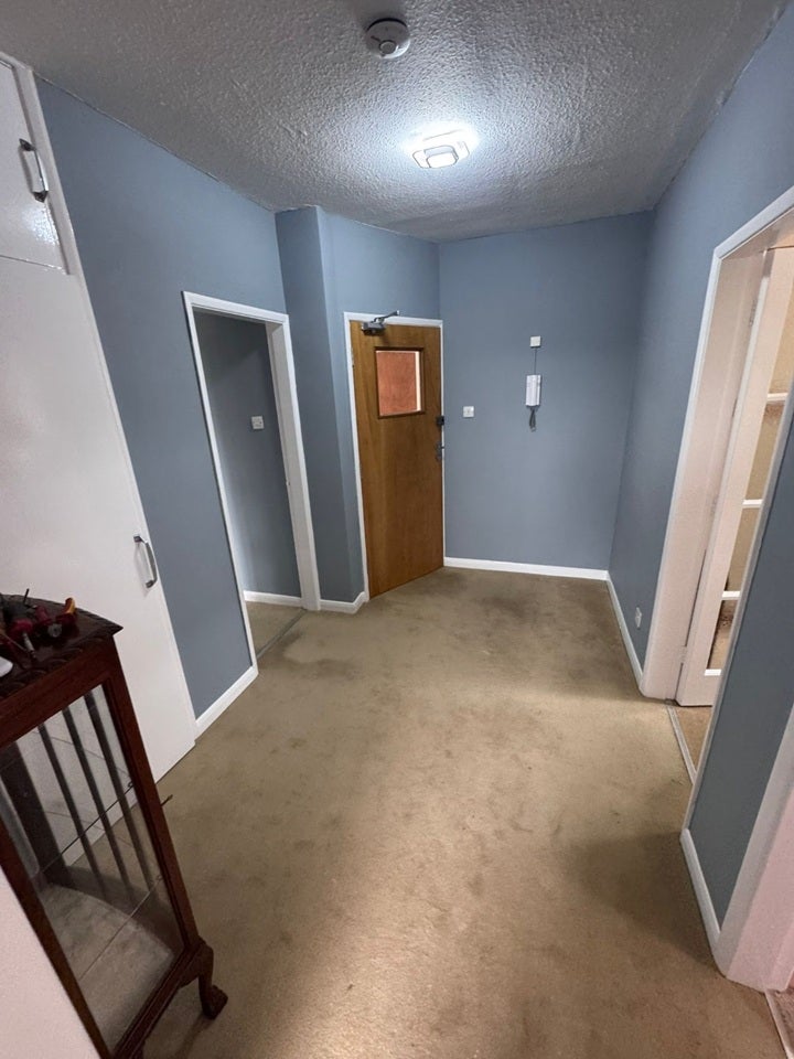 Flat Knighton Drive in Leicester