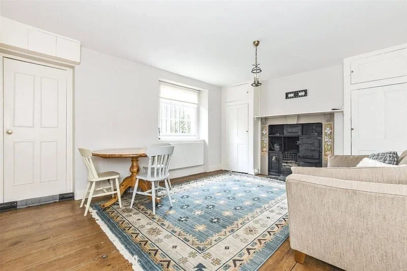 Flat Tredegar Square in Greater London