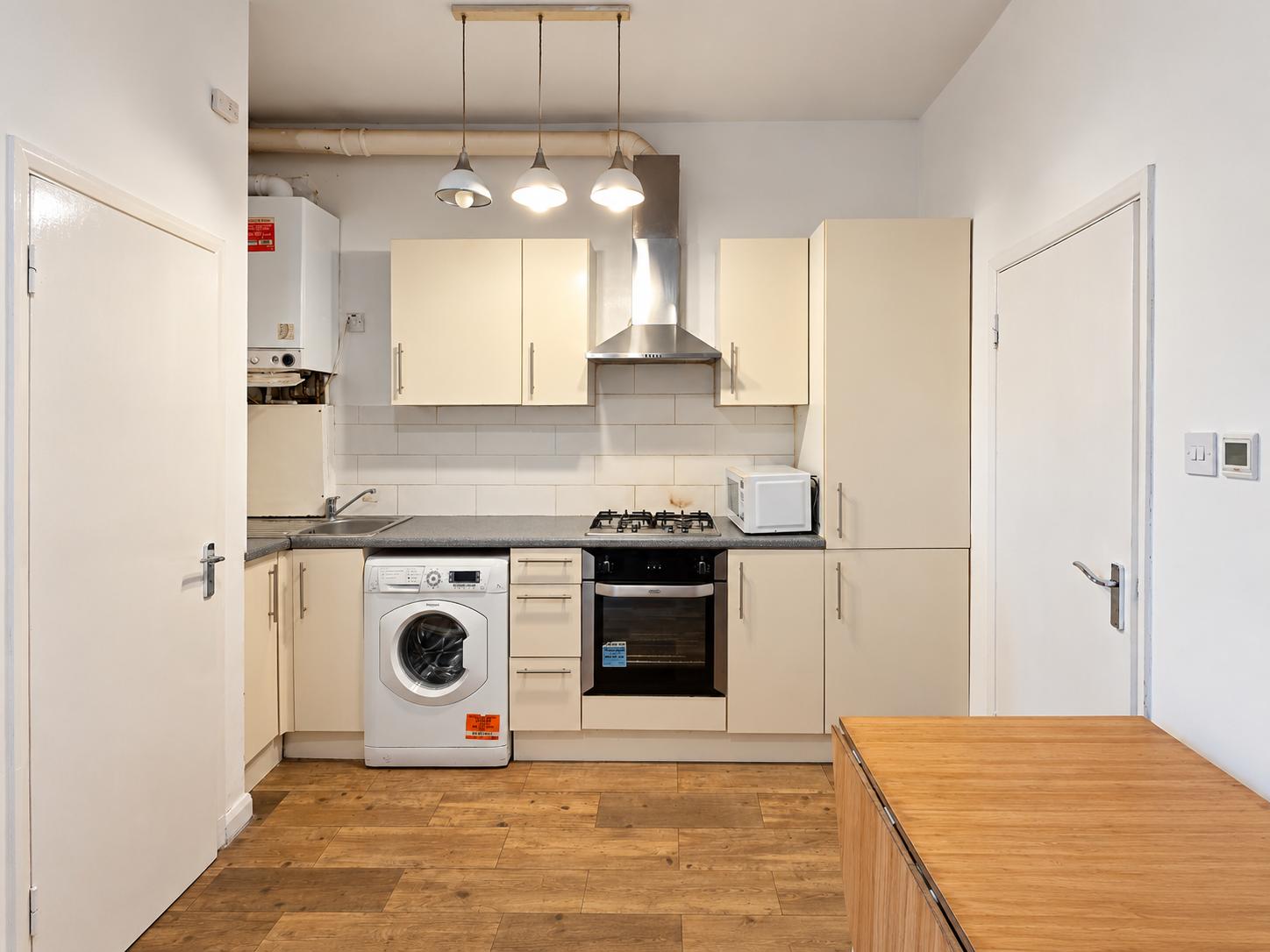 Flat Mears Close in Greater London