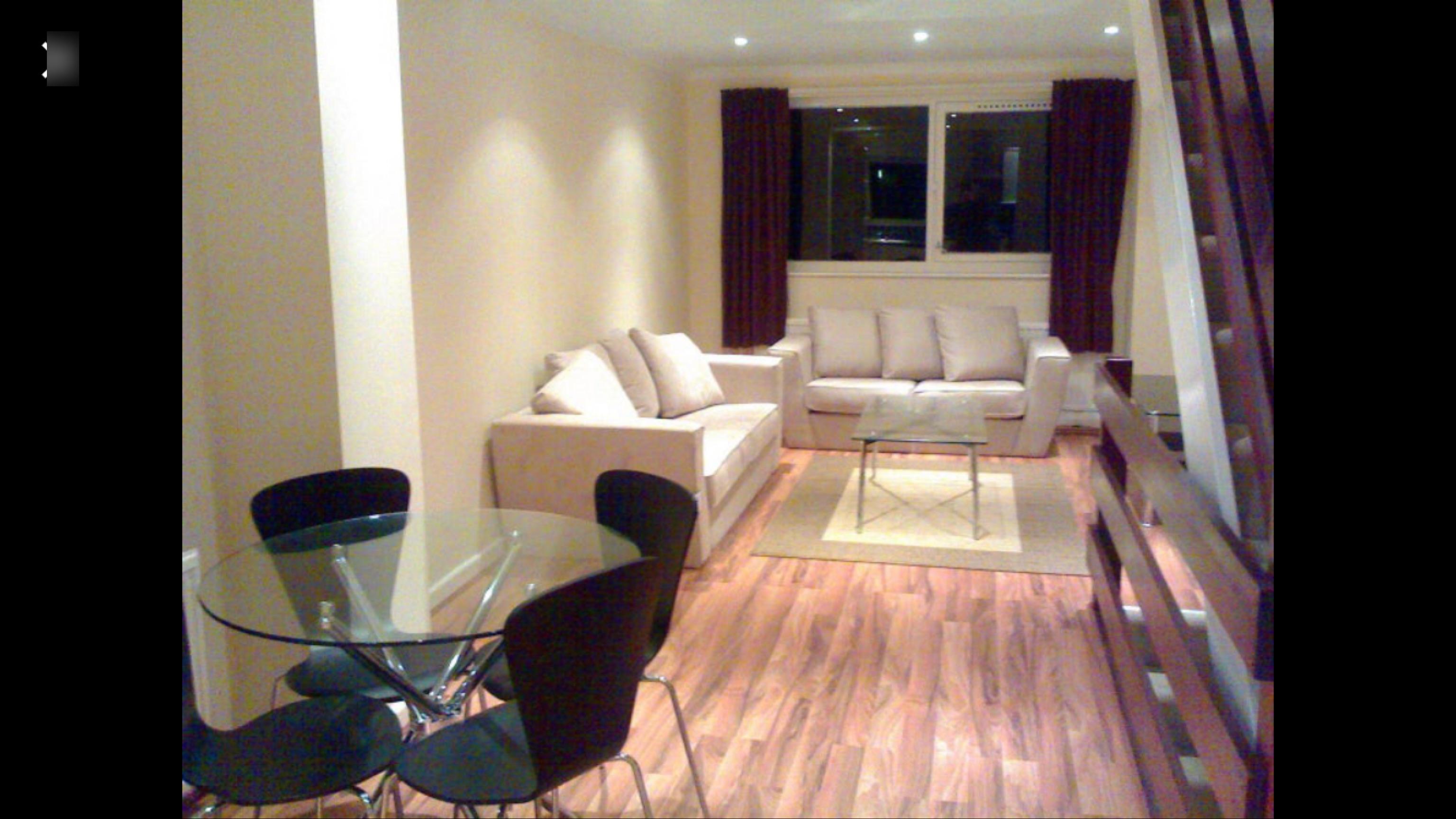House Newton Place in Greater London