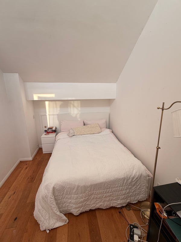 Room Rope Street in Greater London