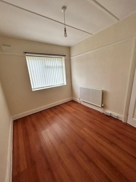 House Woodbrook Terrace in Burry Port