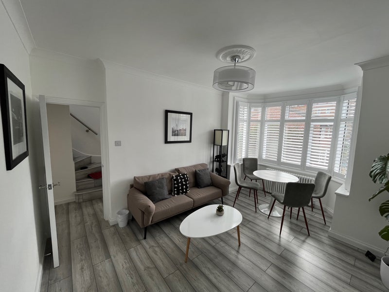 Room Feltham Road in Greater London