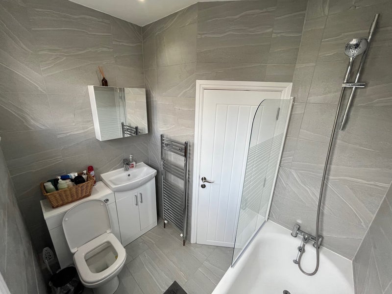 Room Feltham Road in Greater London
