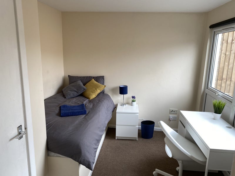 Room Teesdale in Crawley