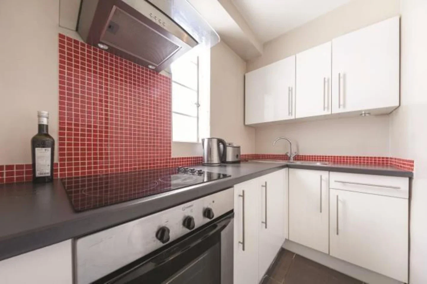 Flat Sloane Avenue in Greater London