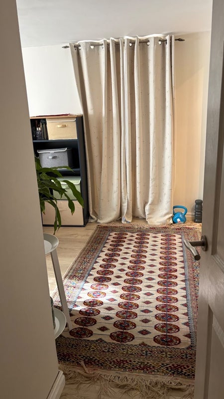 Room Rotherhithe Street in Greater London
