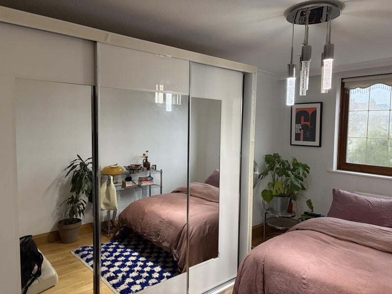 Room Caldecott Way in Greater London