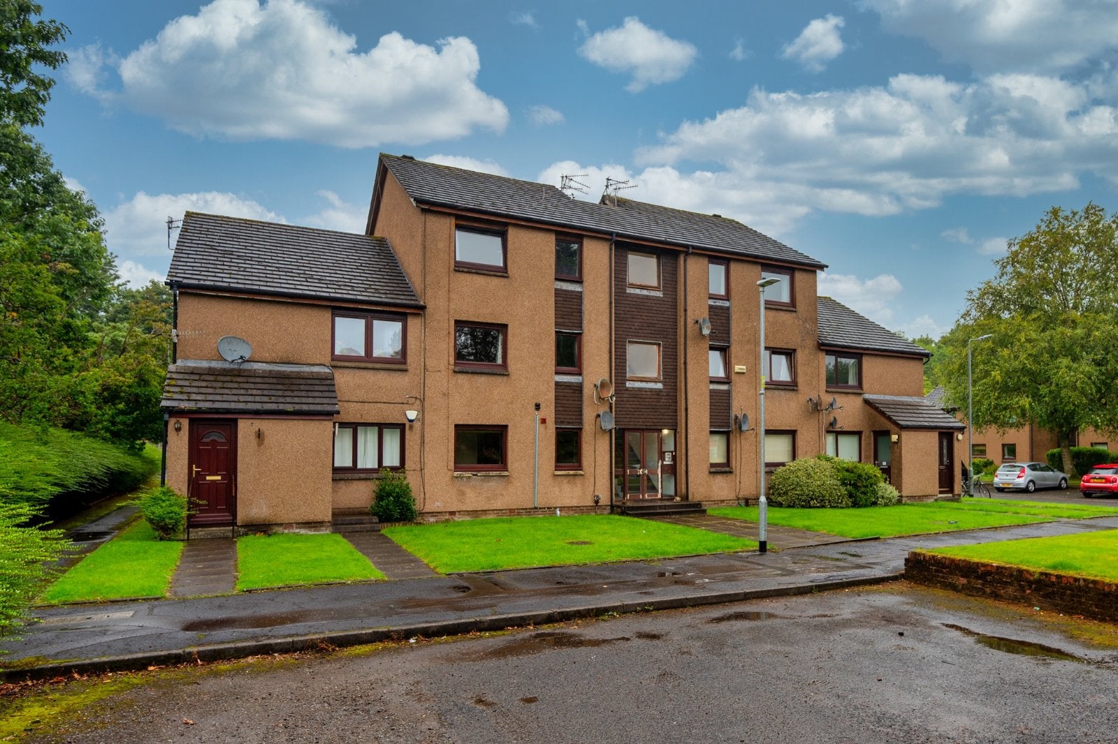 Flat Fortingall Avenue in Glasgow