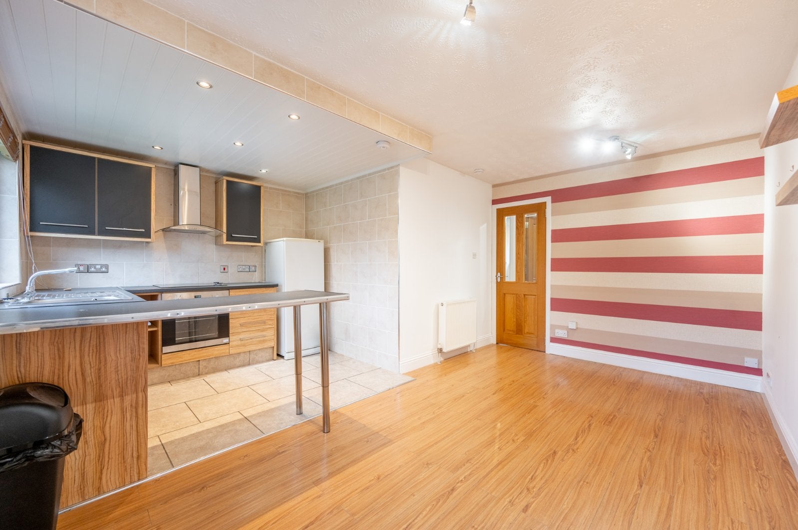 Flat Fortingall Avenue in Glasgow