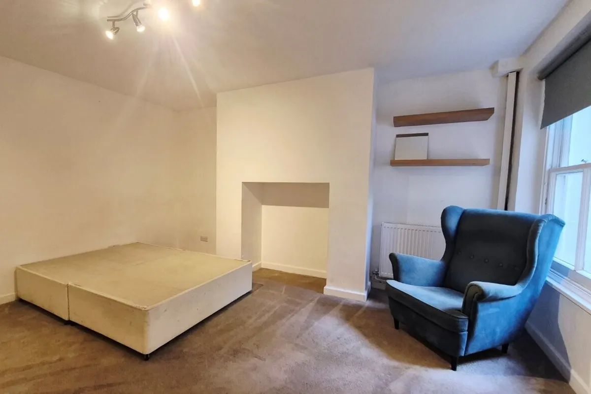 Flat Shepherds Bush Road in Greater London