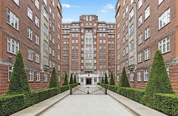 Flat Hall Road in City of Westminster