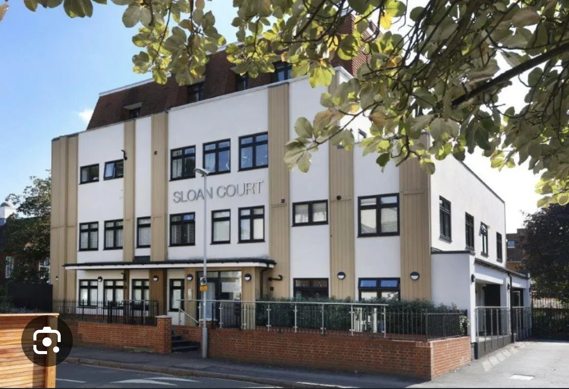 Flat Lime Grove in Greater London