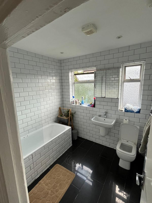 Room Claverdale Road in Greater London