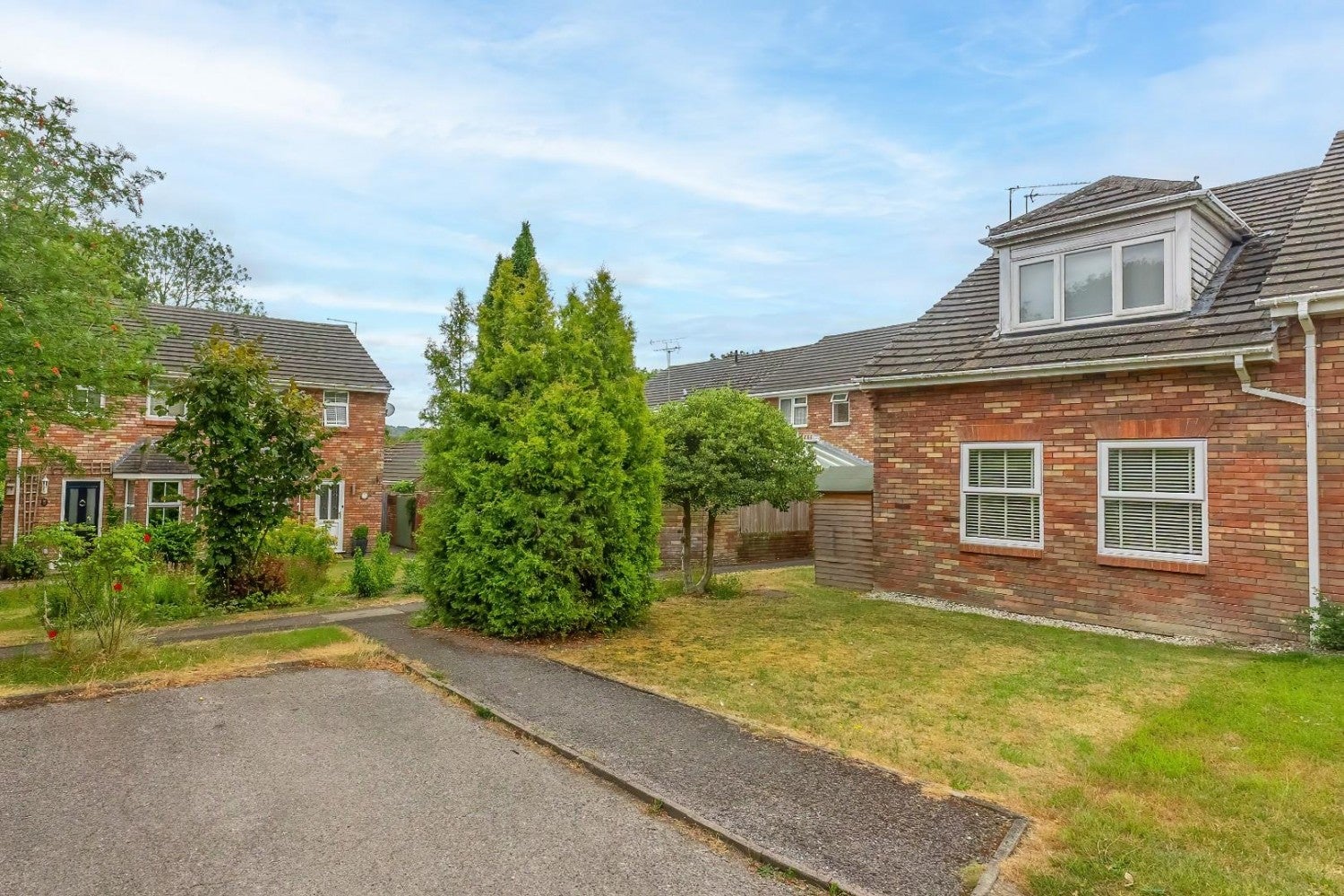 House Lakeside in Dacorum