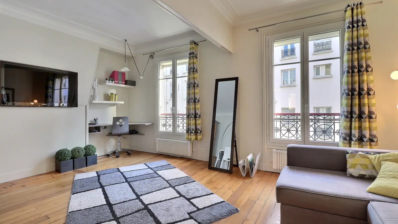 Flat Rue Legendre in Paris