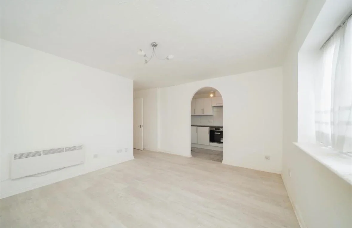 Flat Arncroft Court in Greater London