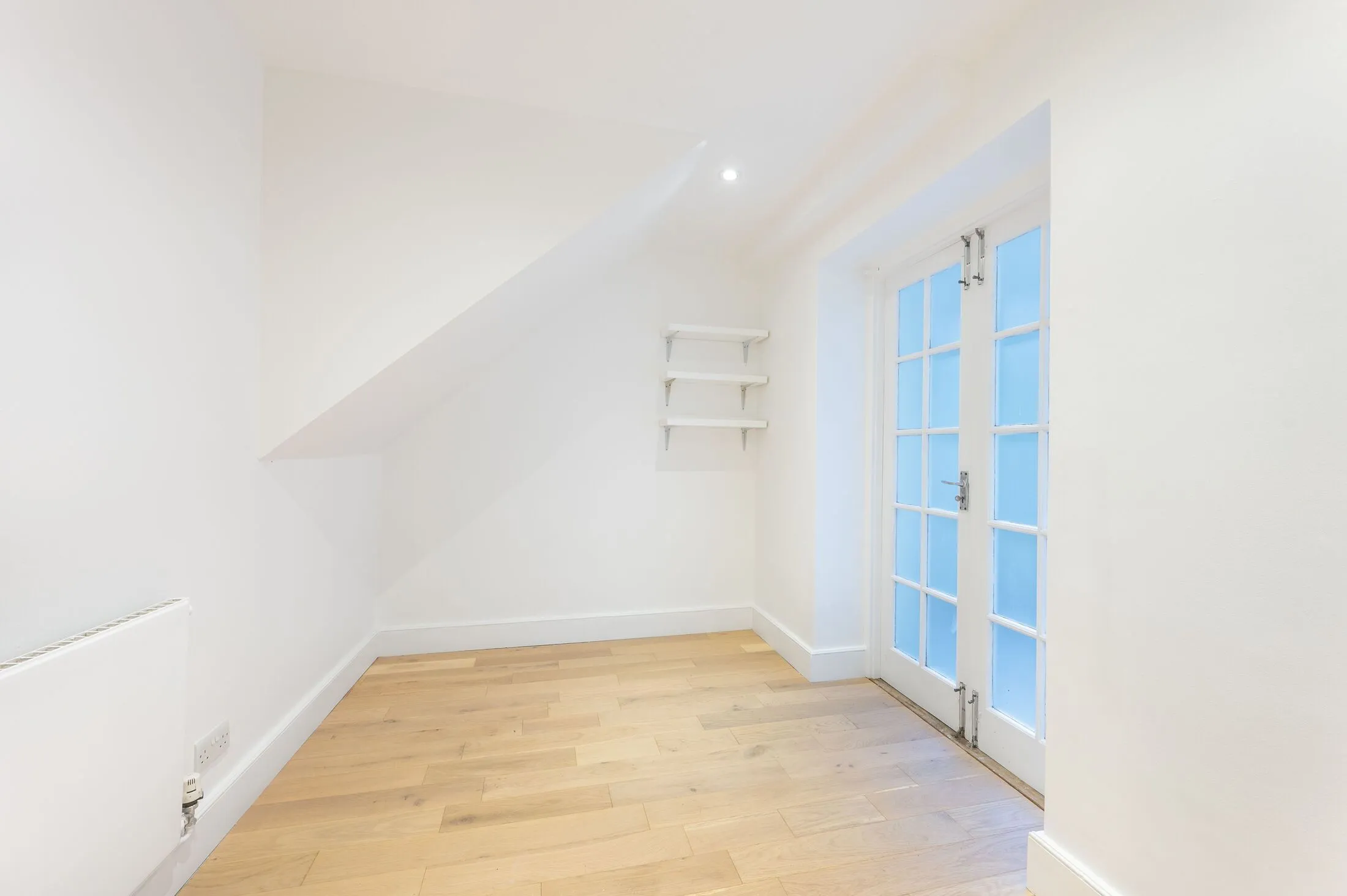 Flat Powis Terrace in Greater London
