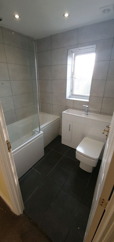 Room Peel Drive in Tamworth