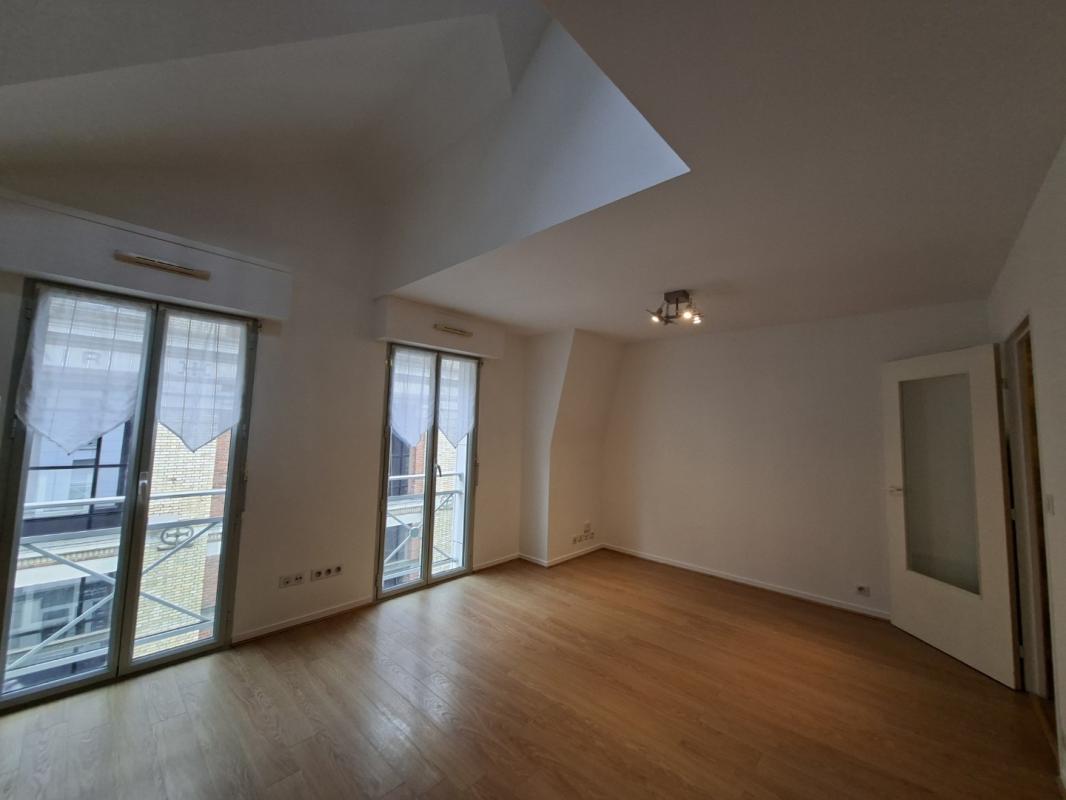 Flat Rue Paul-Louis Courier in Rennes