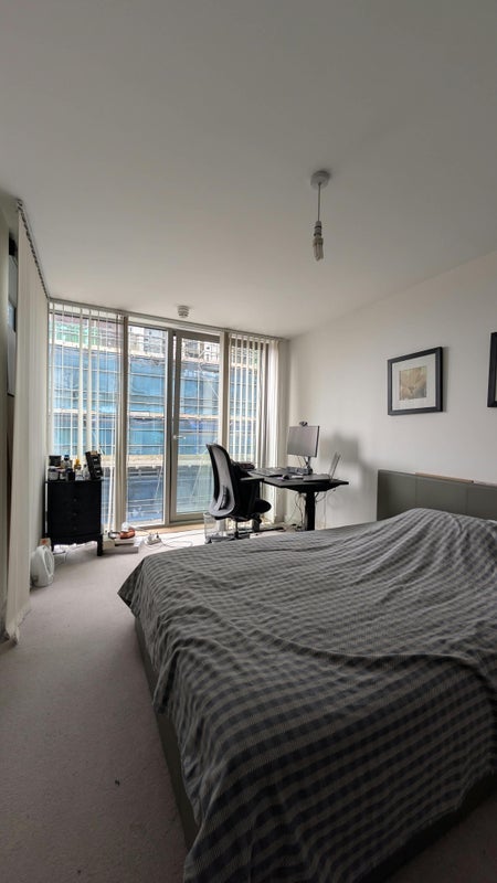 Flat Daneland Walk in Greater London